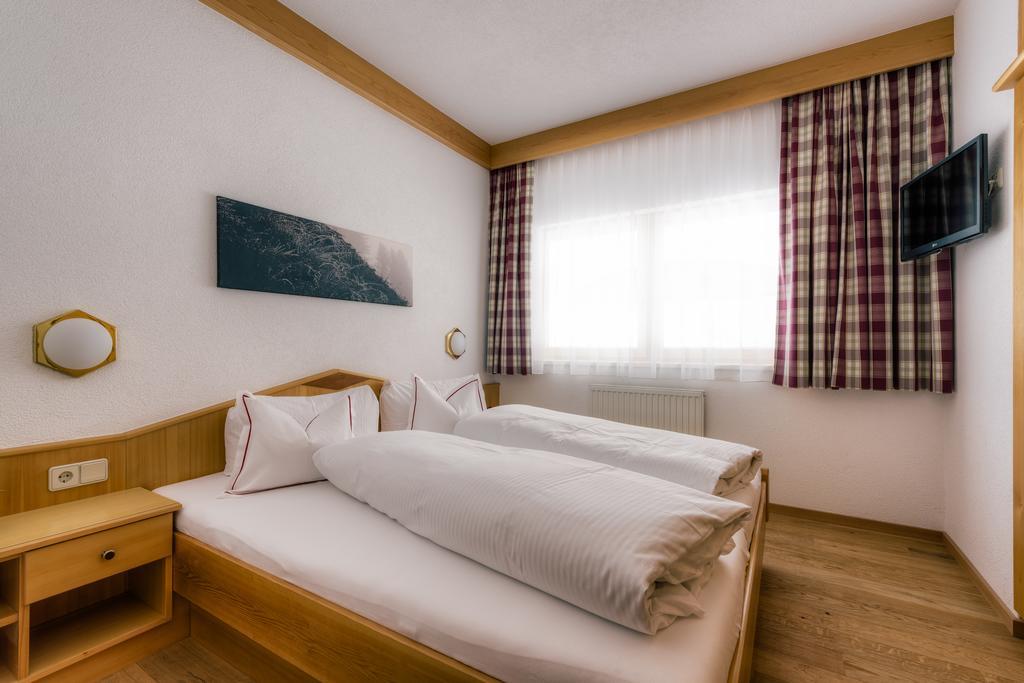 Bischoferhaus Lägenhet Serfaus Rum bild
